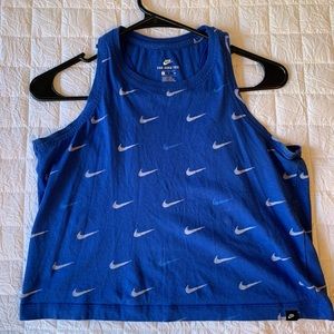 Athletic crop top